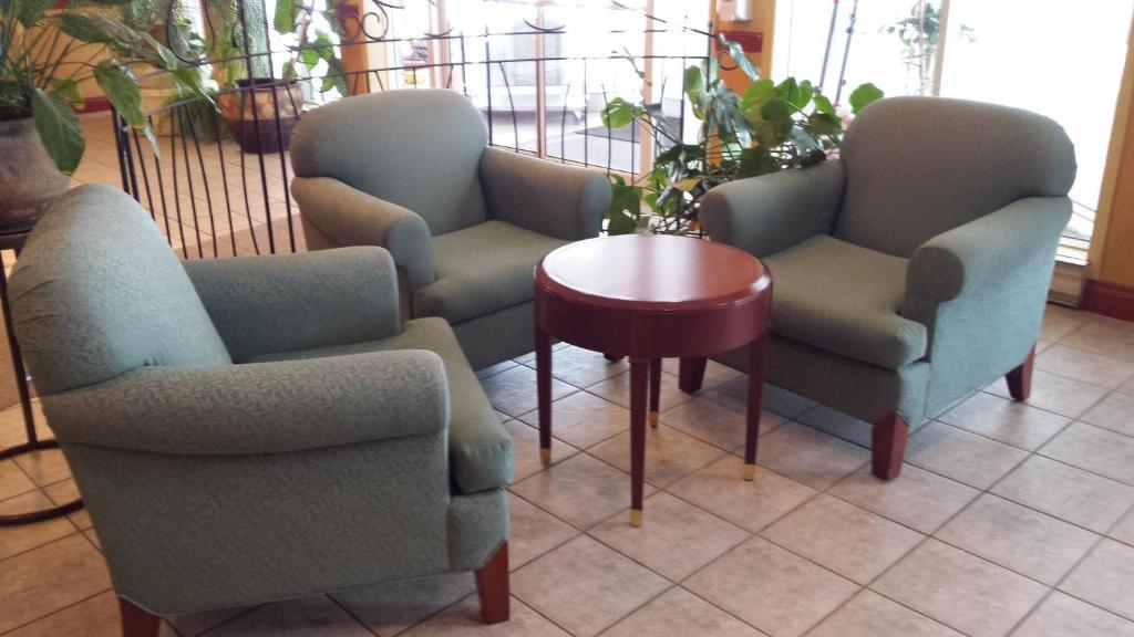 Hotel Travelodge By Wyndham Victoriaville Εξωτερικό φωτογραφία
