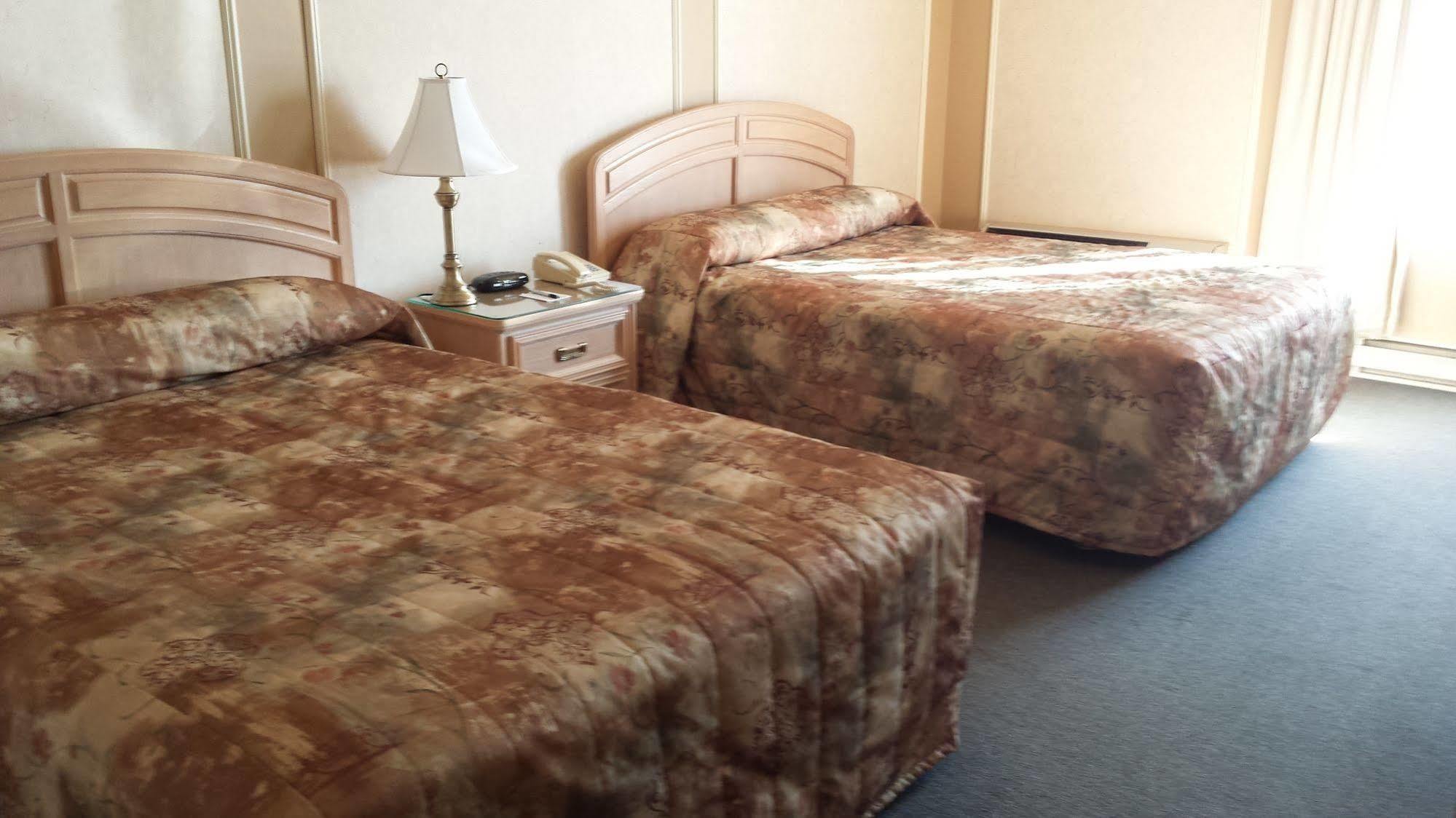 Hotel Travelodge By Wyndham Victoriaville Εξωτερικό φωτογραφία