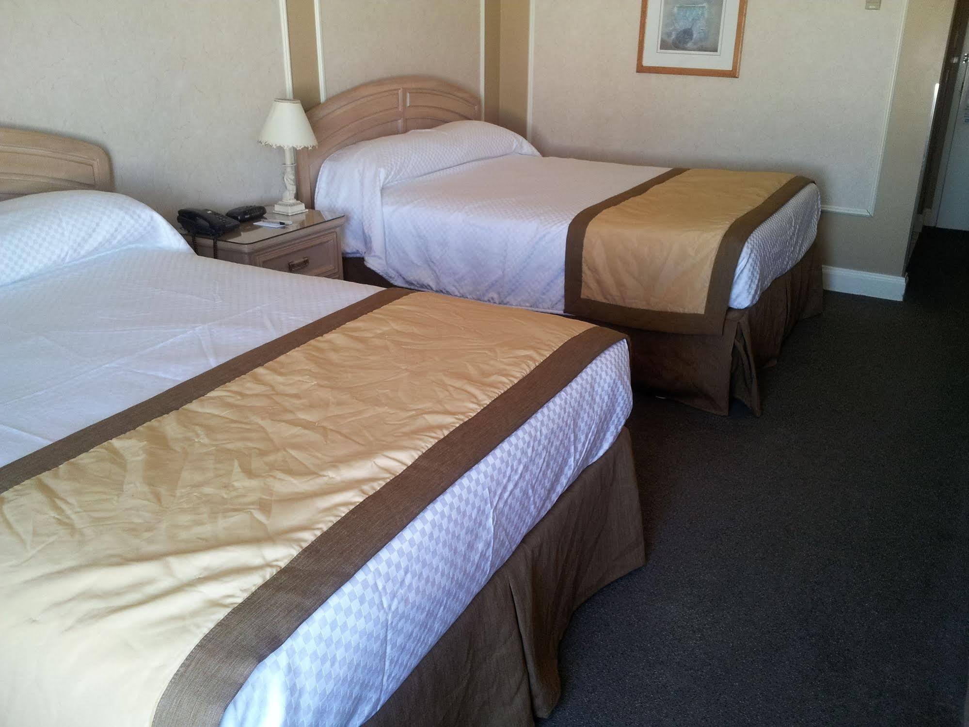 Hotel Travelodge By Wyndham Victoriaville Εξωτερικό φωτογραφία